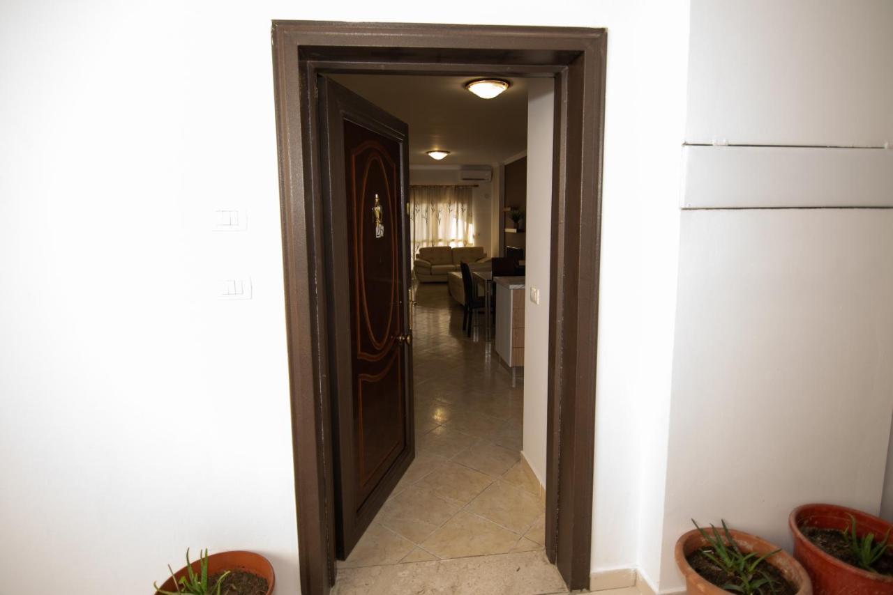 Ami Apartament Vlorë Exterior foto