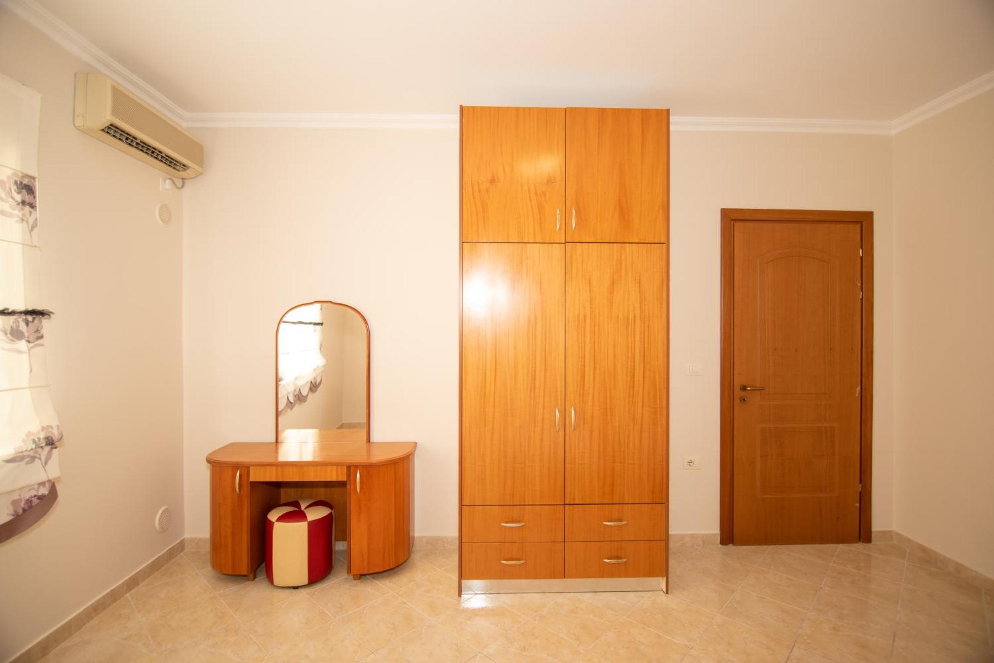 Ami Apartament Vlorë Exterior foto