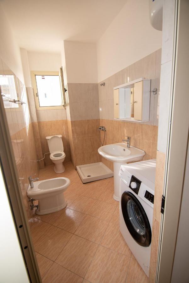 Ami Apartament Vlorë Exterior foto